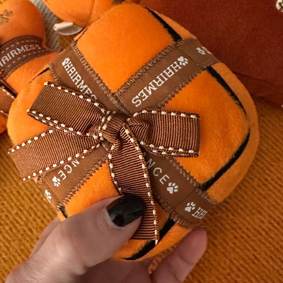 NEW Hairmes Gift Box Plush Designer Squeaky Dog Toy. Orange+Brown Logo Ribbon - Picture 4 of 7